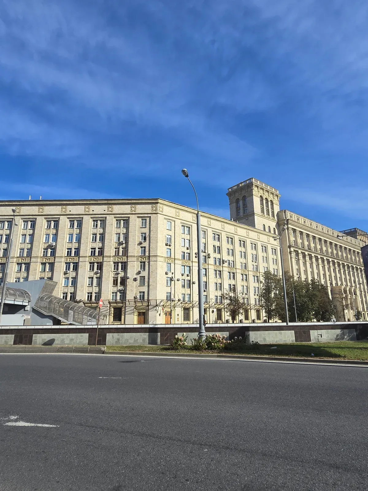 Здание, где размещается автошкола «МАИ Авто»