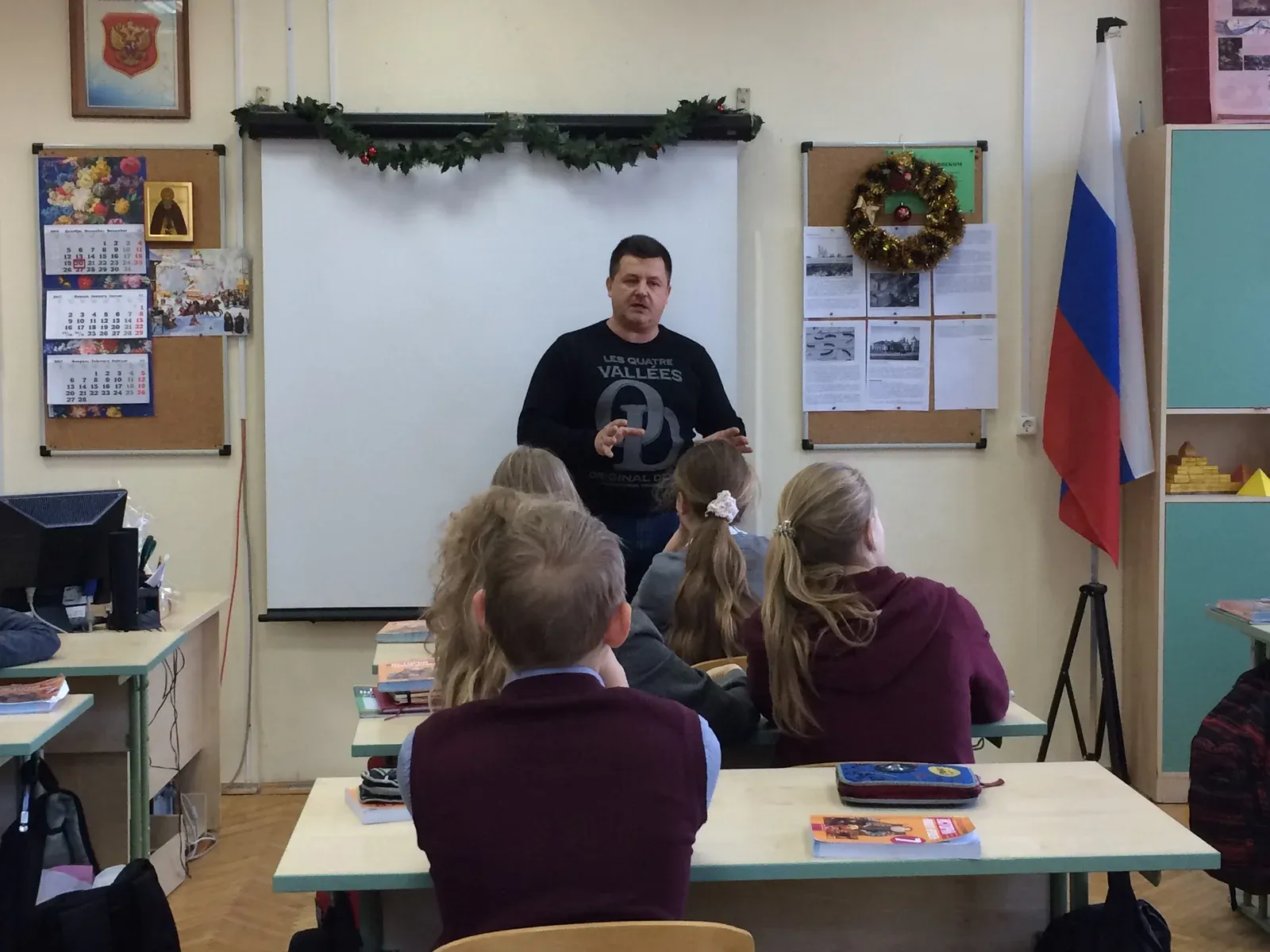 Теоретическое занятие в автошколе Мастерская А-В