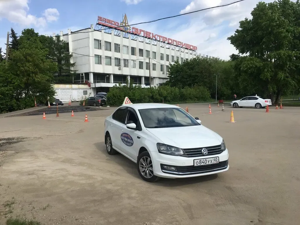 Фото автошколы Автошкола «Зарница-Авто» (источник: Яндекс Карты)